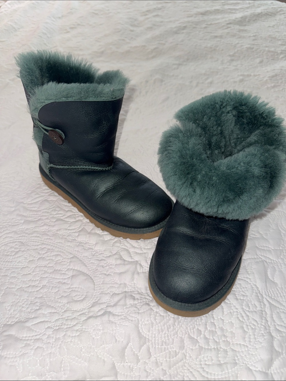 Women’s UGG Shearling-Lined Winter Boots - Green